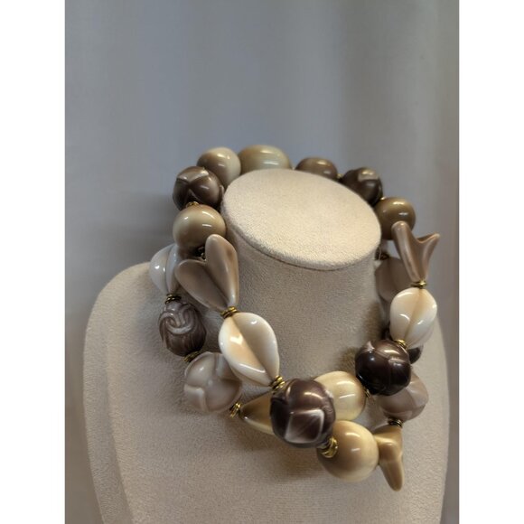 Vintage Essex of Canada large block beaded necklace - Picture 3 of 10